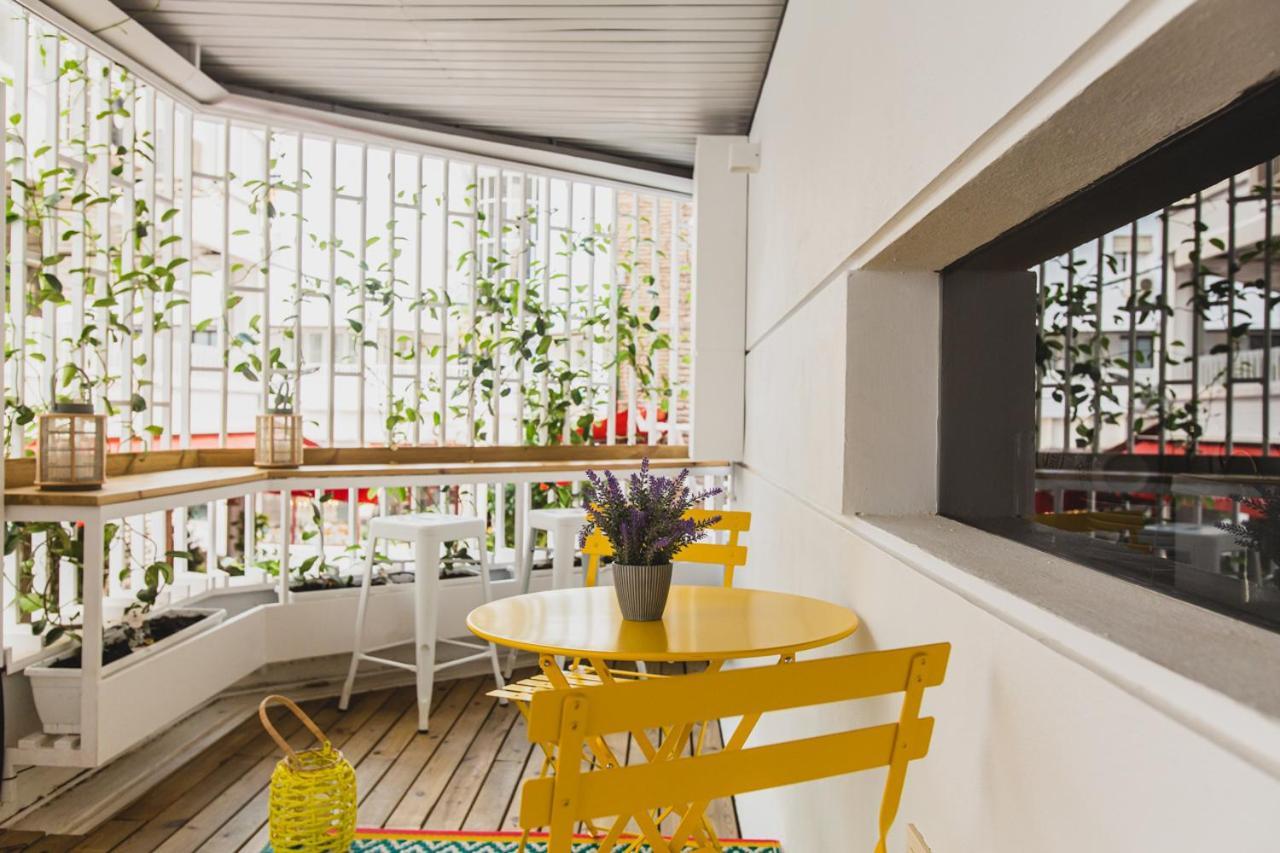 Casa Plaza Salvador Apartment Севиля Екстериор снимка