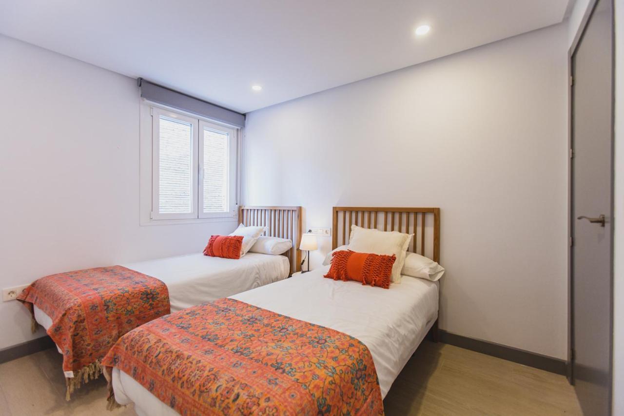 Casa Plaza Salvador Apartment Севиля Екстериор снимка