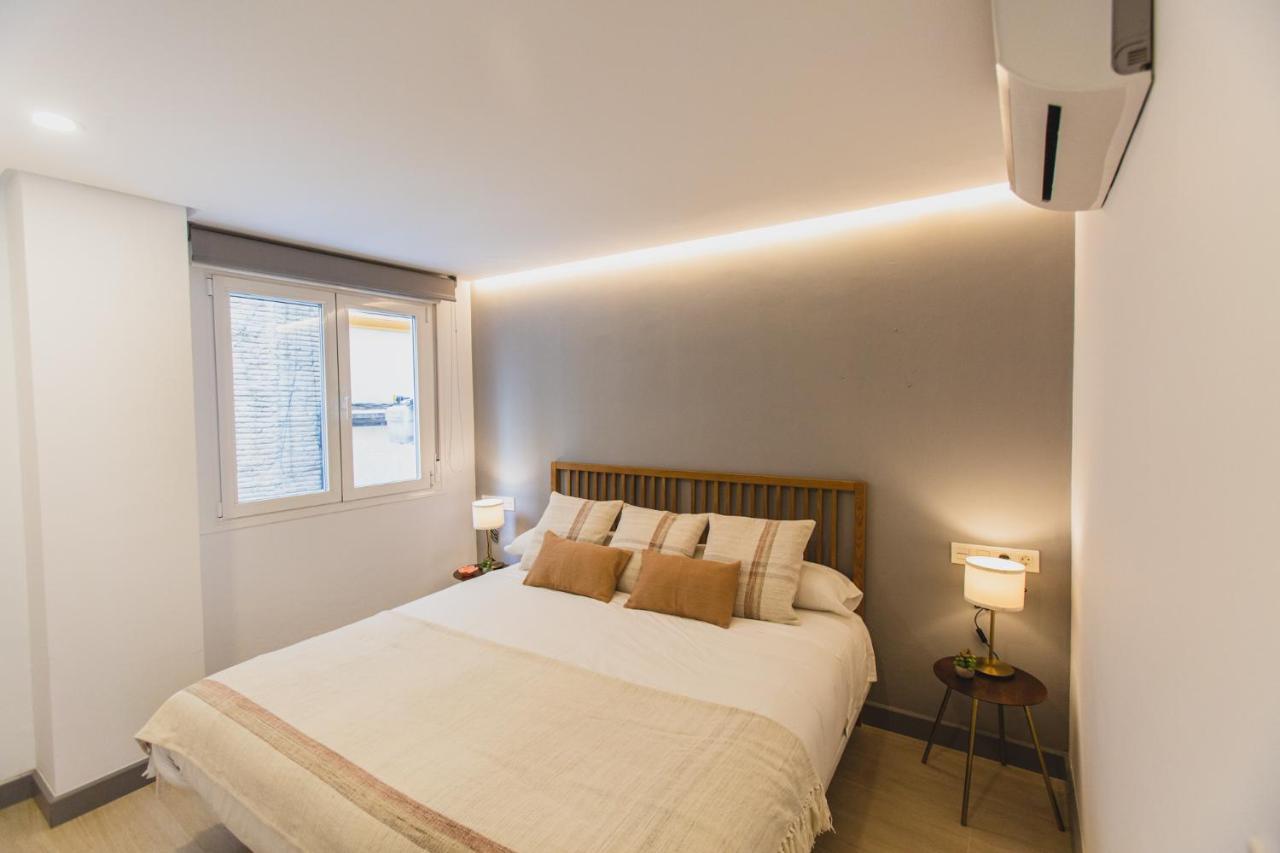 Casa Plaza Salvador Apartment Севиля Екстериор снимка